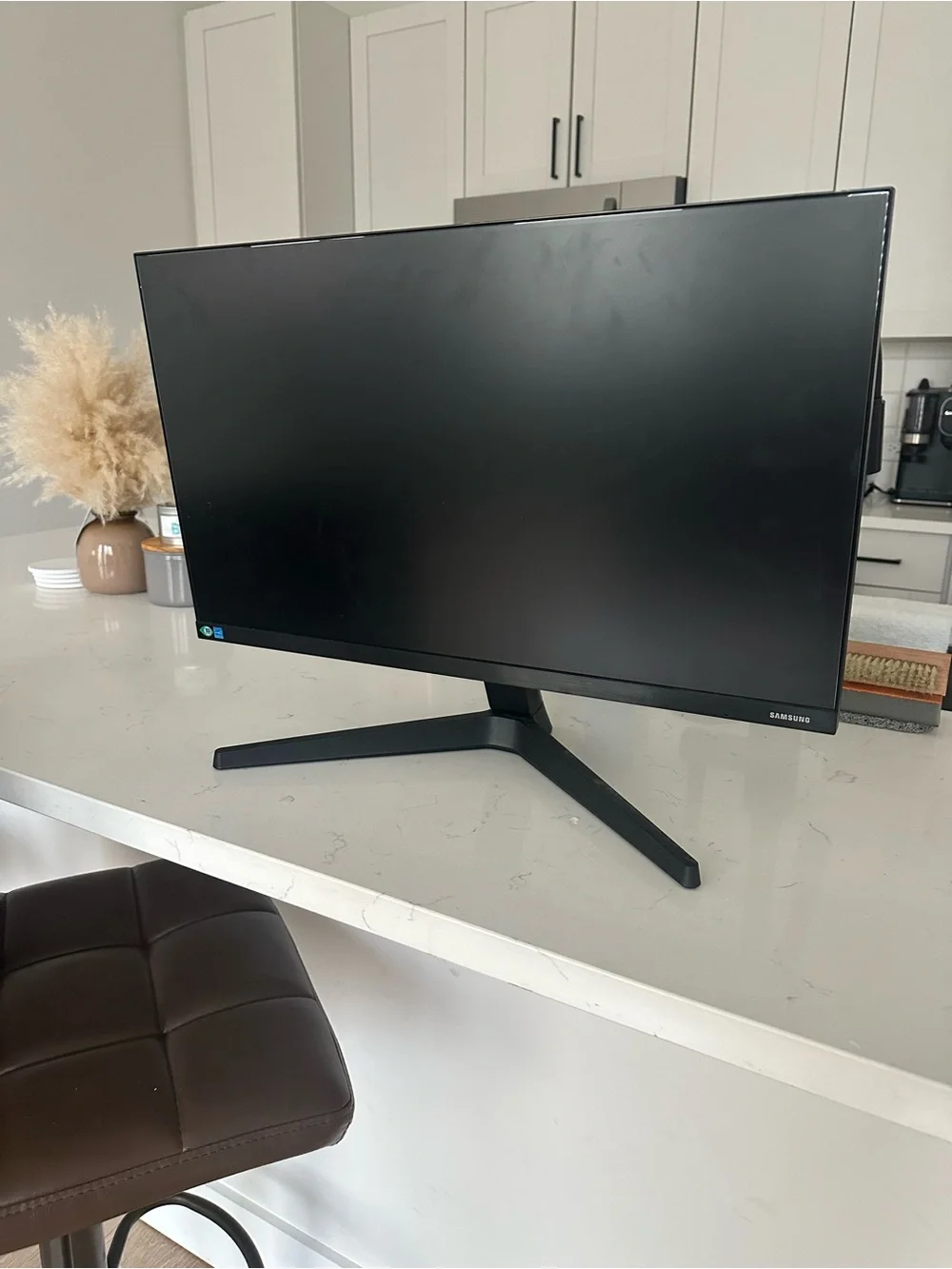 Samsung Black LED Monitor with V-Style Stand